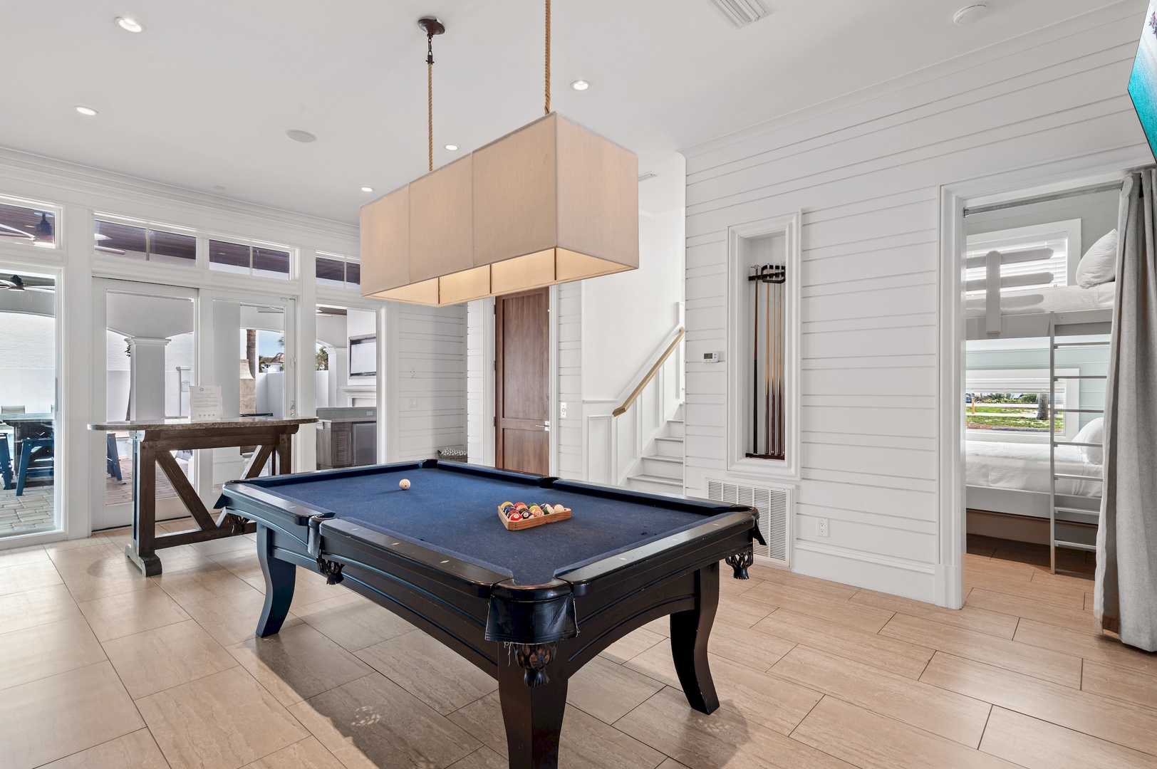 Entertainment & Guest Space
